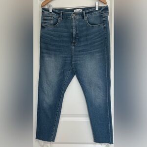 Ann Taylor LOFT high rise cropped jeans petite raw hem medium wash boho 33/16P
